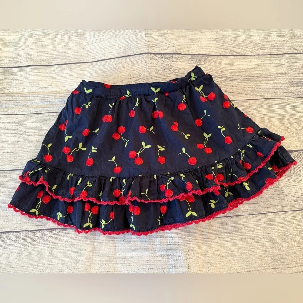 GYMBOREE Playful Cherry Embroidered Skort/size 5T